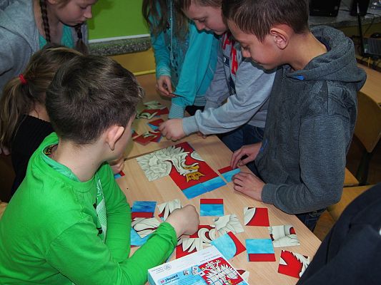 Grafika #6: Lekcje historii - IPN