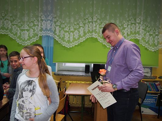 Grafika #8: Lekcje historii - IPN