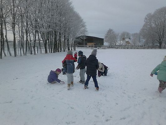 Grafika #12: Zabawy na śniegu - Ia