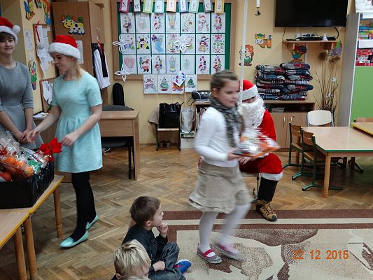 Grafika #2: Mikołaj u pierwszaków