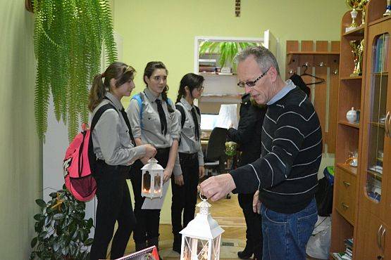 Grafika #2: Betlejemskie Światełko Pokoju