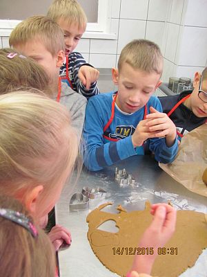 Grafika #2: Pieczenie pierników - klasa II a