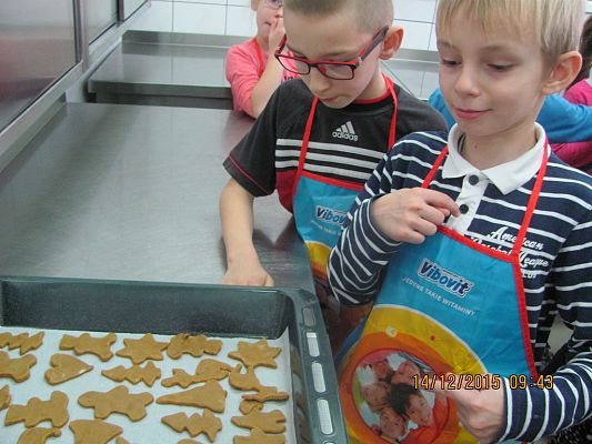 Grafika #4: Pieczenie pierników - klasa II a