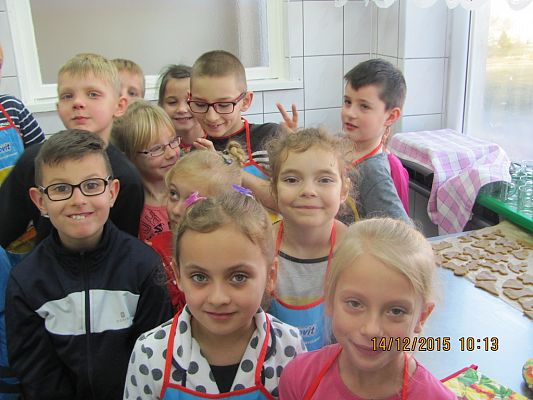 Grafika #9: Pieczenie pierników - klasa II a