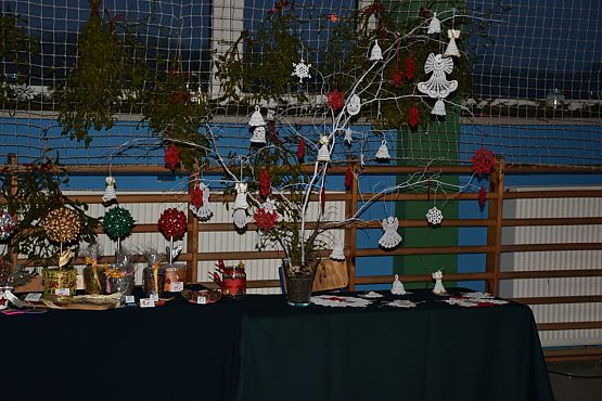 Grafika #1: Kiermasz świąteczny