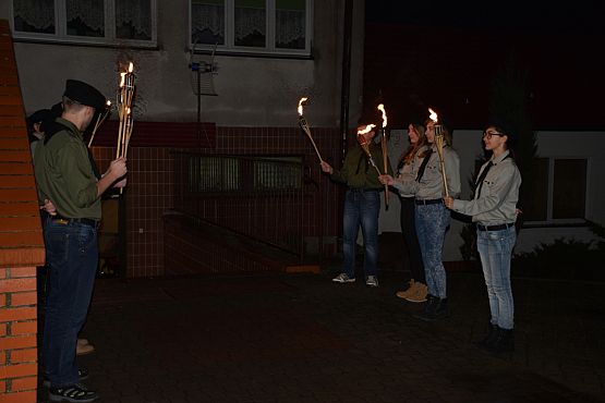 Grafika #3: Kiermasz świąteczny