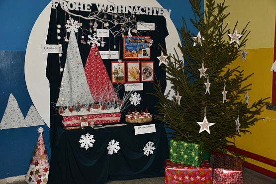 Grafika #4: Kiermasz świąteczny