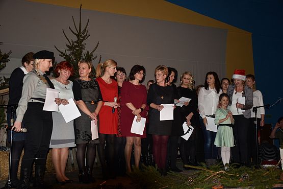 Grafika #30: Kiermasz świąteczny