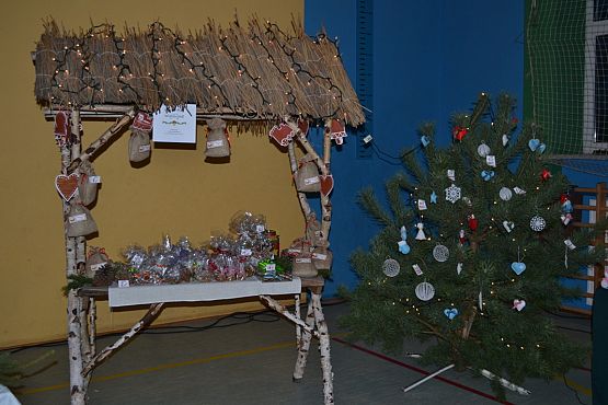 Grafika #33: Kiermasz świąteczny