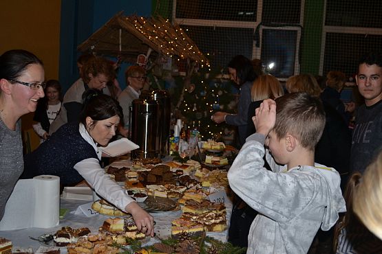 Grafika #39: Kiermasz świąteczny