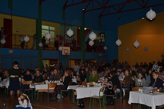 Grafika #42: Kiermasz świąteczny