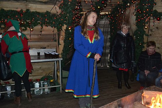 Grafika #4: Z wizytą w wiosce św. Mikołaja