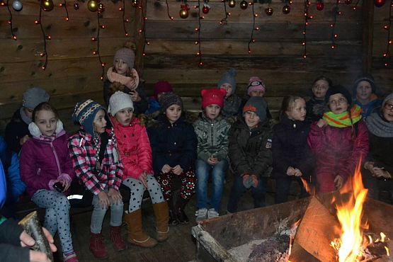 Grafika #6: Z wizytą w wiosce św. Mikołaja
