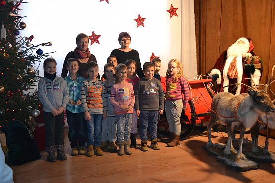 Grafika #9: Z wizytą w wiosce św. Mikołaja