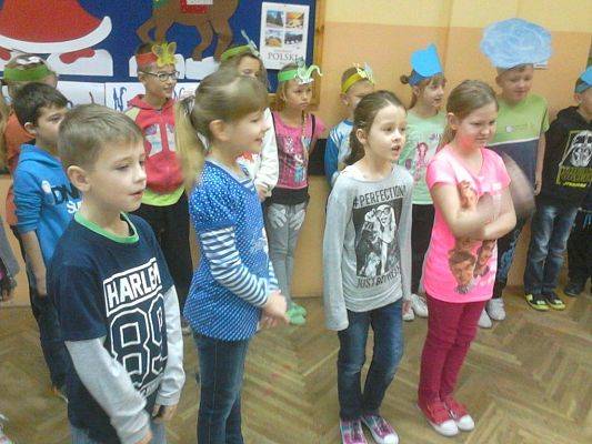 Grafika #8: II b pierwszakom