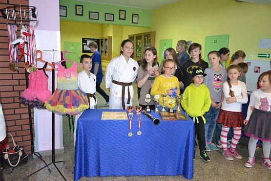 Grafika #1: Pozytywnie zakręceni