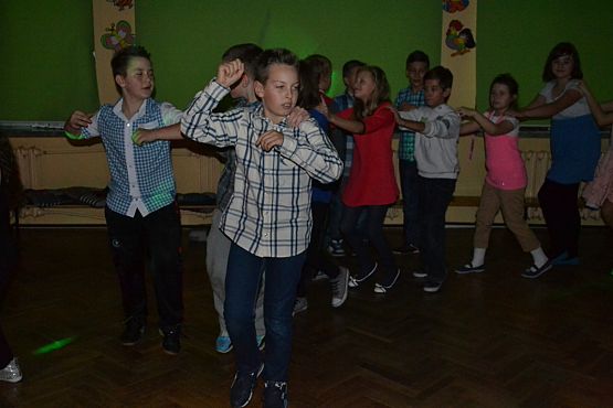 Grafika #6: Zabawa Andrzejkowa