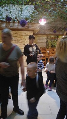 Grafika #2: Przedszkolaki w Mini ZOO w Tuchlinie.