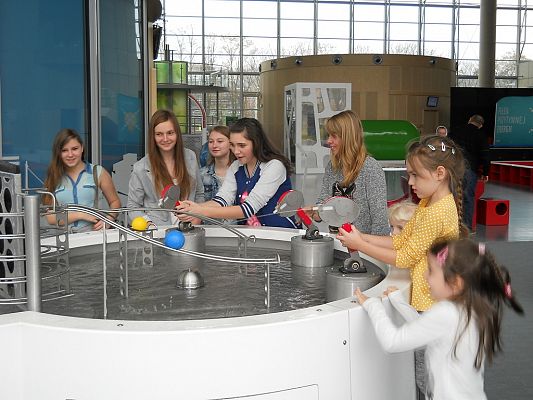 Grafika #0: W Centrum Nauki EXPERYMENT