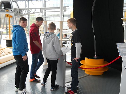 Grafika #4: W Centrum Nauki EXPERYMENT