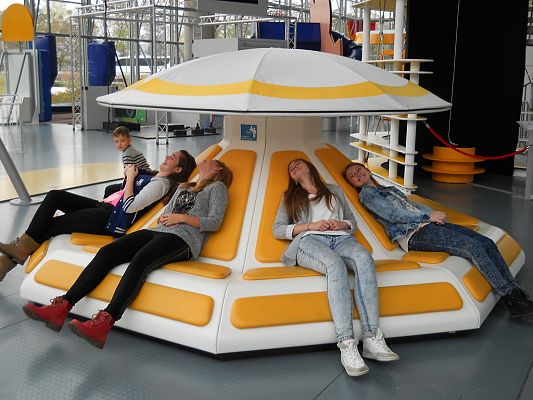 Grafika #8: W Centrum Nauki EXPERYMENT