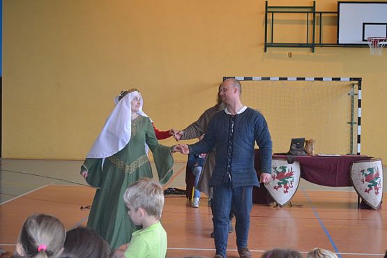 Grafika #4: Żywa lekcja historii- "Jak książę Eryk Pomorski królem został?"