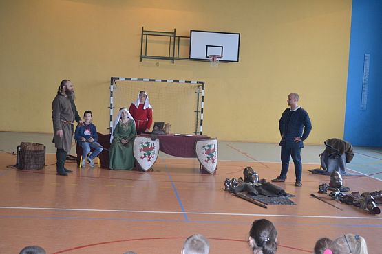 Grafika #7: Żywa lekcja historii- "Jak książę Eryk Pomorski królem został?"