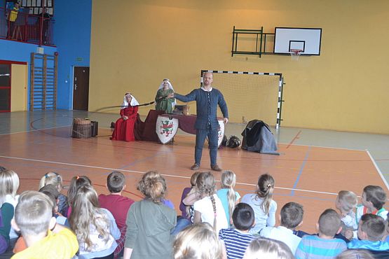 Grafika #9: Żywa lekcja historii- "Jak książę Eryk Pomorski królem został?"