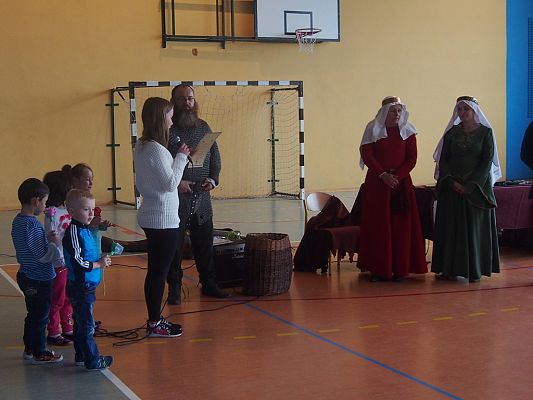 Grafika #18: Żywa lekcja historii- "Jak książę Eryk Pomorski królem został?"