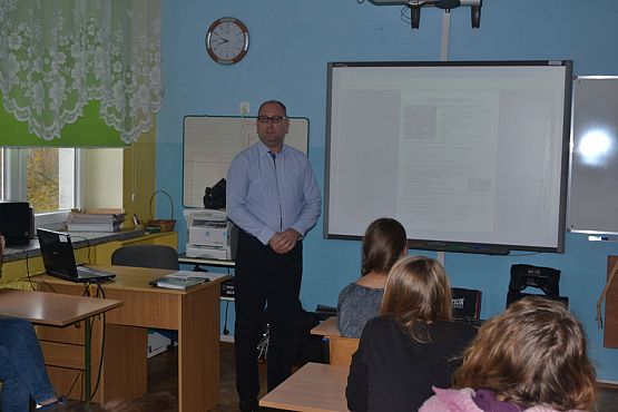 Grafika #0: Spotkanie klas III gimnazjum z przedstawicielami Powiatowego Centrum Edukacyjnego