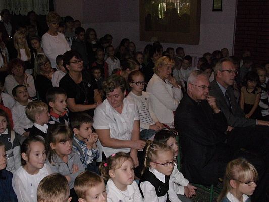 Grafika #7: Rocznica nadania imienia Jana Pawła II.