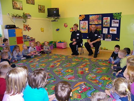 Grafika #0: Bezpieczeństwo na drodze – spotkanie z policjantami.
