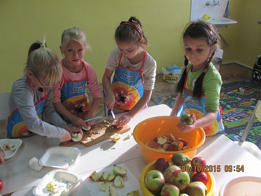 Grafika #4: "Robimy sok" - klasa II a