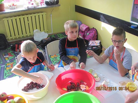 Grafika #6: "Robimy sok" - klasa II a