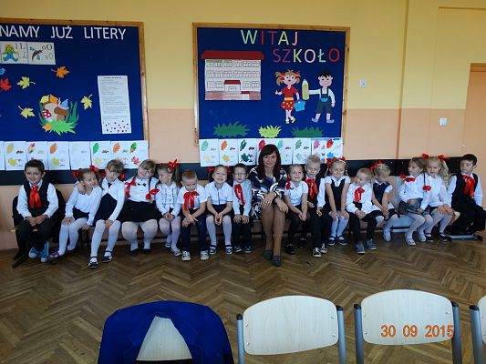 Grafika #28: Tak się bawią i uczą dzieci w klasie I A