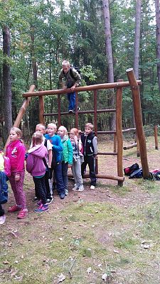 Grafika #9: Wyprawa klasy III i IV do lasu