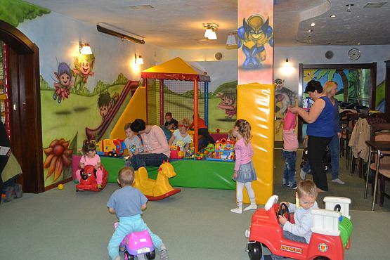 Grafika #4: Przedszkolaczki w Smykolandii