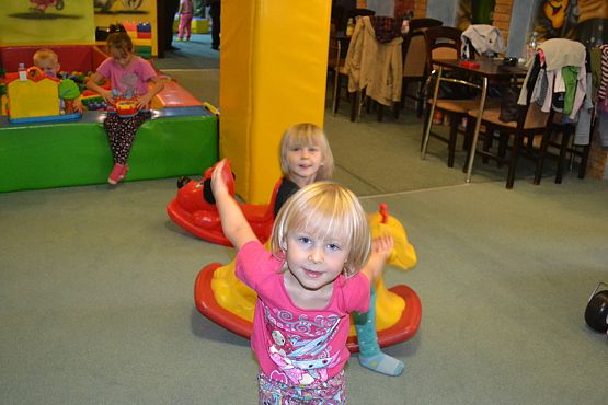 Grafika #8: Przedszkolaczki w Smykolandii