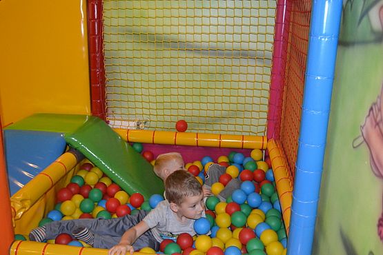 Grafika #0: Przedszkolaczki w Smykolandii