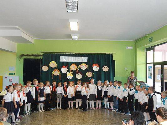 Grafika #0: Ślubowanie klas pierwszych