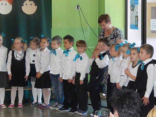 Grafika #3: Ślubowanie klas pierwszych