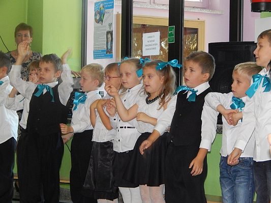 Grafika #6: Ślubowanie klas pierwszych