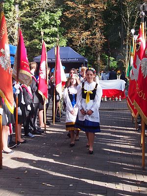 Grafika #0: Uroczystość religijno - patriotyczna na cmentarzu w Krępie Kaszubskiej