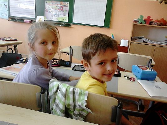 Grafika #6: Pierwszaki uczą się o ruchu drogowym