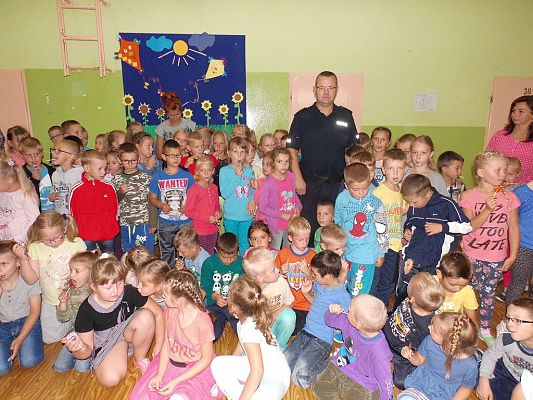 Grafika #6: Bezpieczna droga do szkoły.