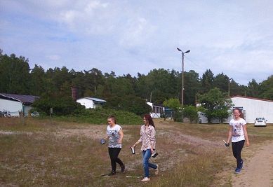 Grafika #2: Harcerze z drużyny Bażynowy bór na Małym Obozie w Szklanej Hucie