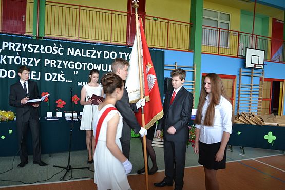 Grafika #3: Uroczyste zakończenie roku szkolnego 2014/2015