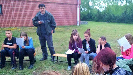 Grafika #4: Harcerskie ognisko