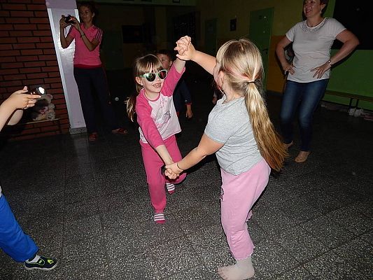 Grafika #7: Zielona nocka – 19.06.2015 r.