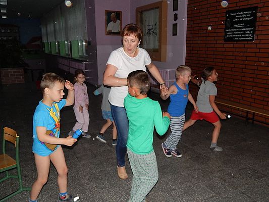 Grafika #8: Zielona nocka – 19.06.2015 r.